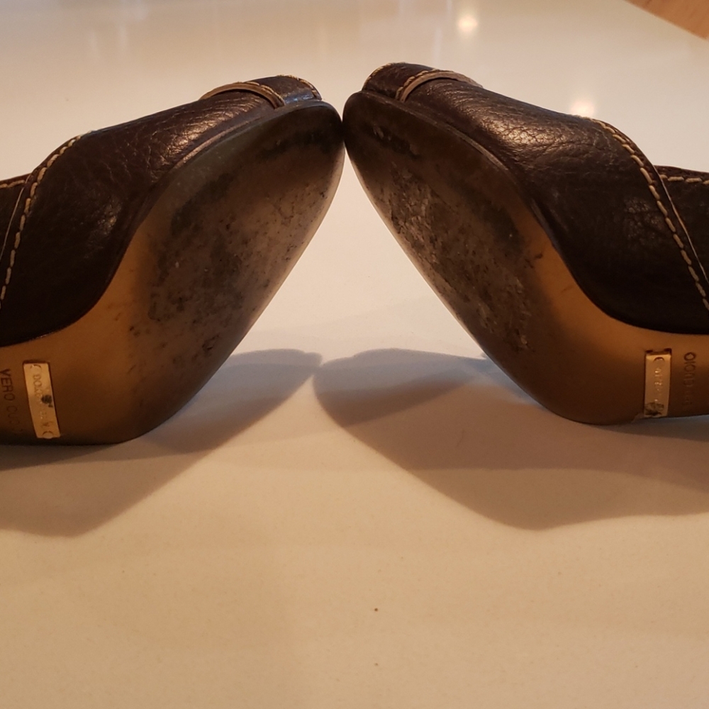 Dark Brown Leather Dolce and Gabbana Pumps sz 7 - Picture 6 of 10
